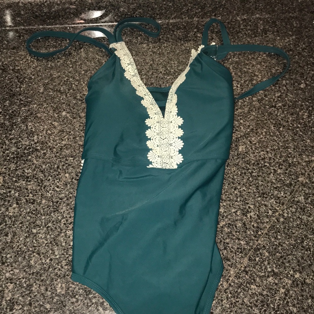 Super cute one piece bathing suit